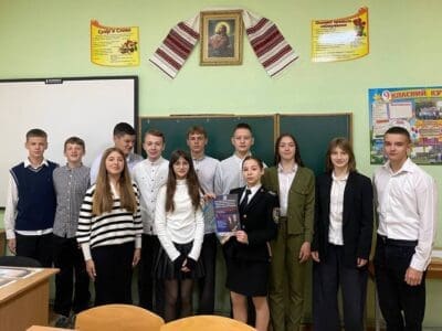 Уроки від студентів для школярів стають чудовою можливістю налагодити зв'язок між поколіннями.