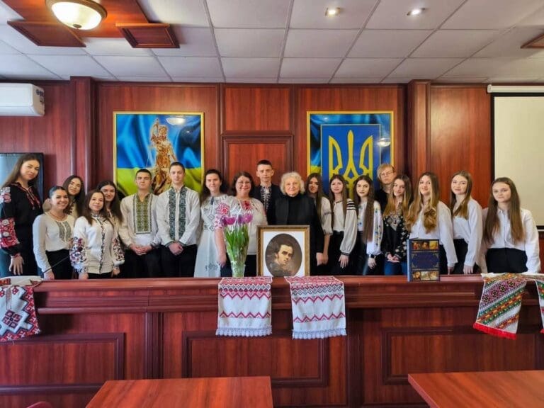 Урочистий захід, присвячений пам’яті великого Кобзаря – Тараса Григоровича Шевченка, відбувся в Івано-Франківському фаховому коледжі КУІВтП НУ «ОЮА».
