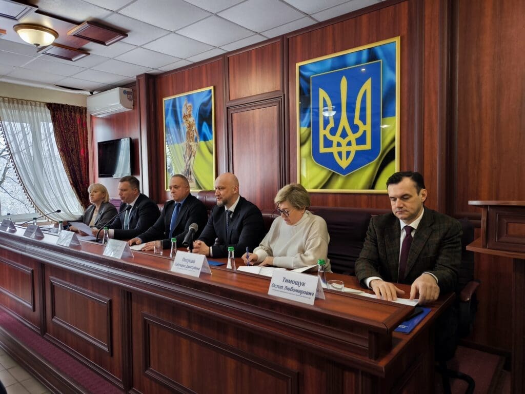 Івано-Франківському навчально-науковому юридичному інституті НУ «ОЮА» відбувся Круглий стіл на тему «Здійснення судочинства в умовах воєнного стану».