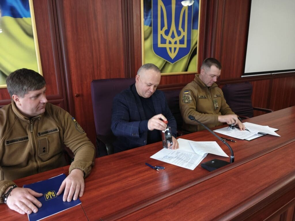 Остаточне оформлення документів про співпрацю між інститутом та підрозділом Національної гвардії України.