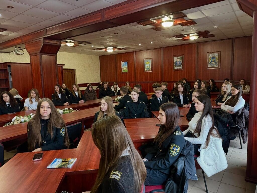 Роз’яснення механізмів реагування і можливостей допомоги постраждалим.